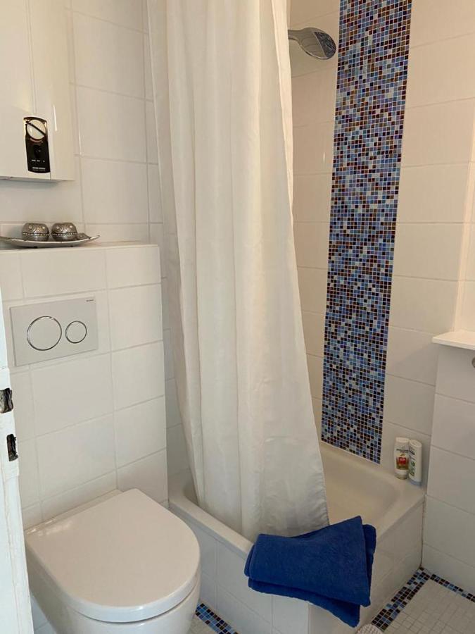 Privates Appartment Ferienwohnung Im Einfamilienhaus Düsseldorf Zewnętrze zdjęcie